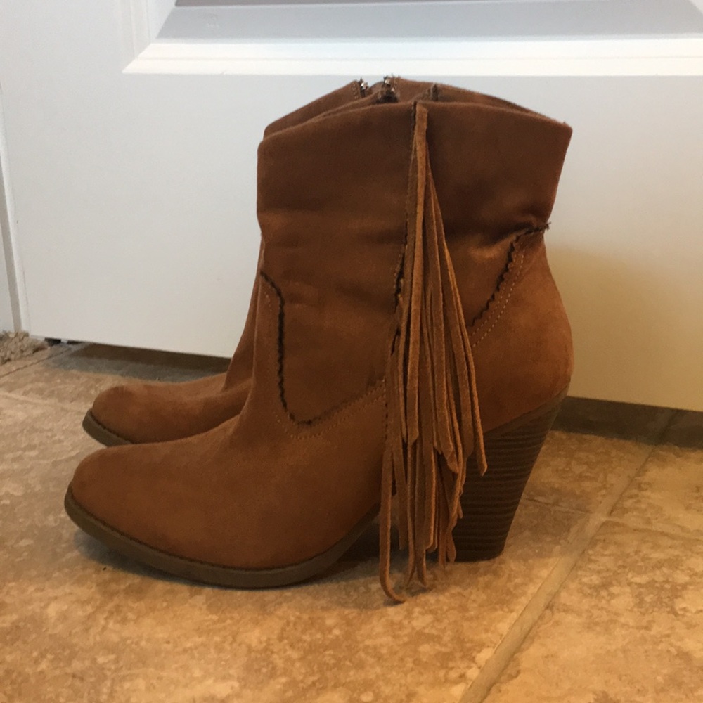 Fringe suede booties
